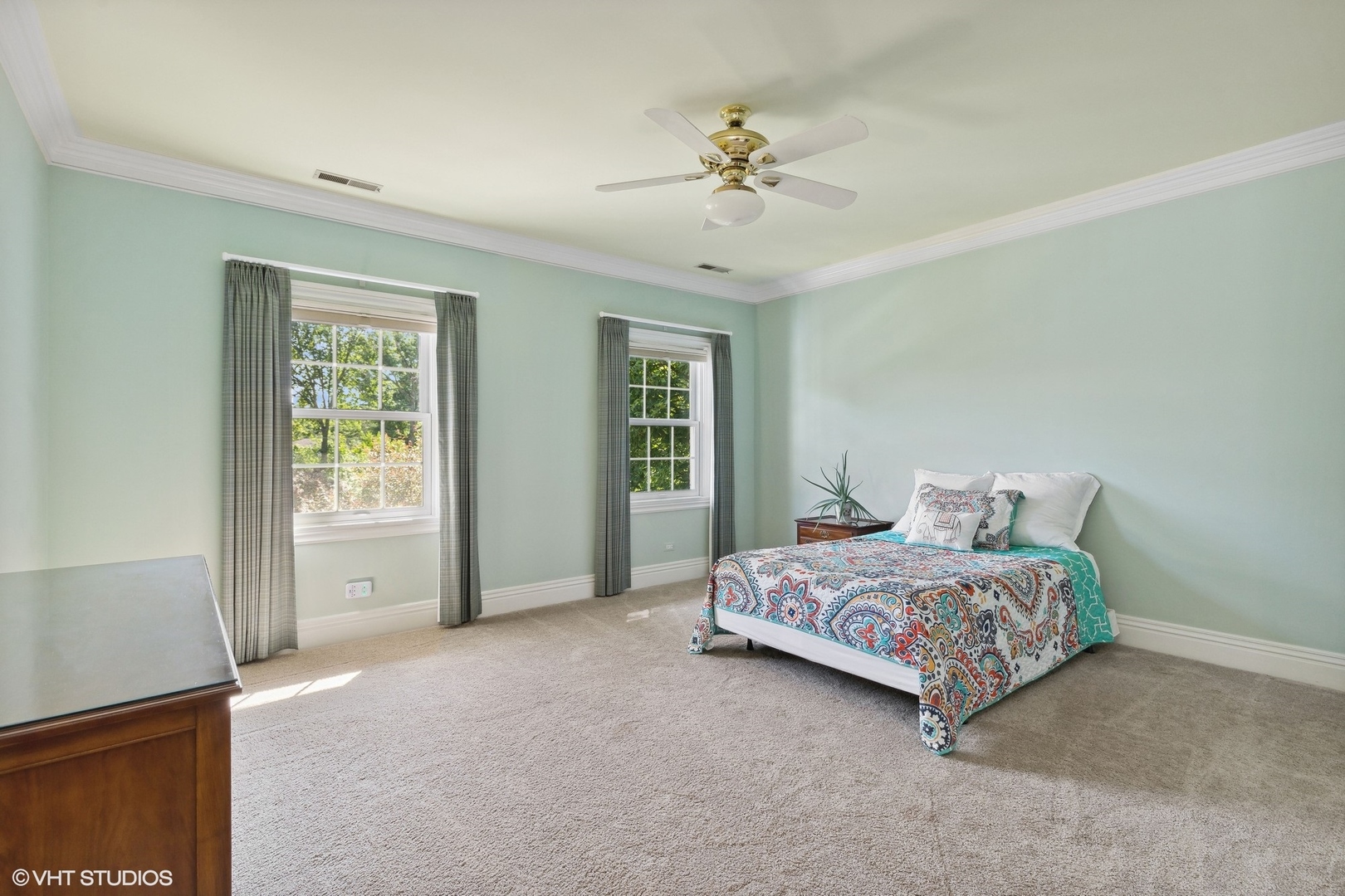 475 W DEERPATH Road