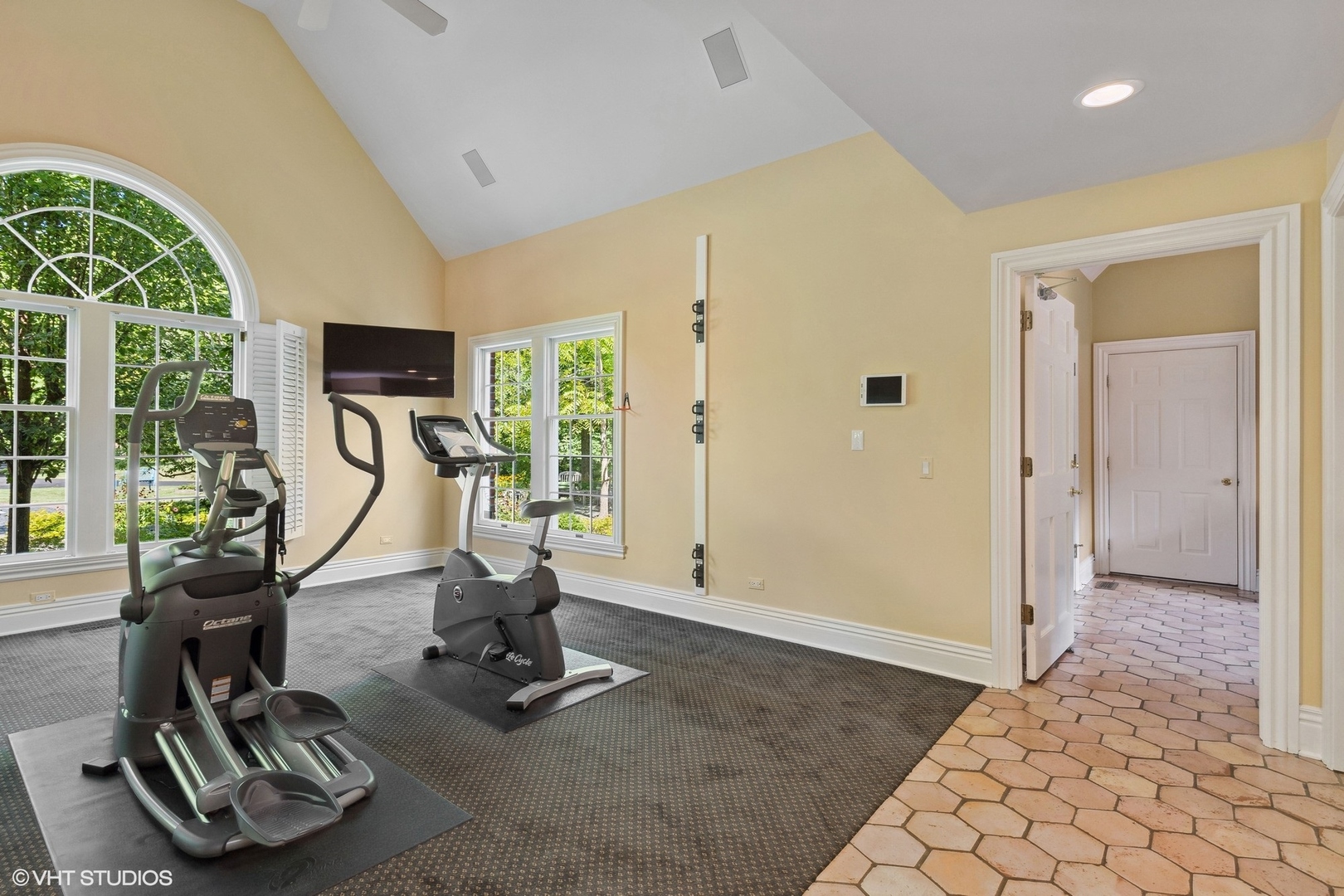475 W DEERPATH Road