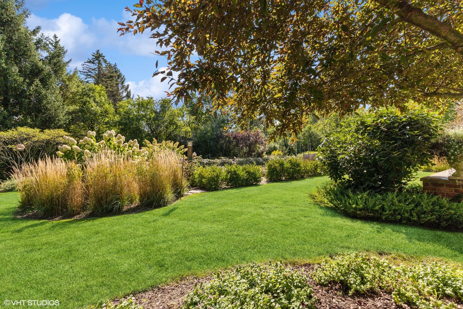 475 W DEERPATH Road