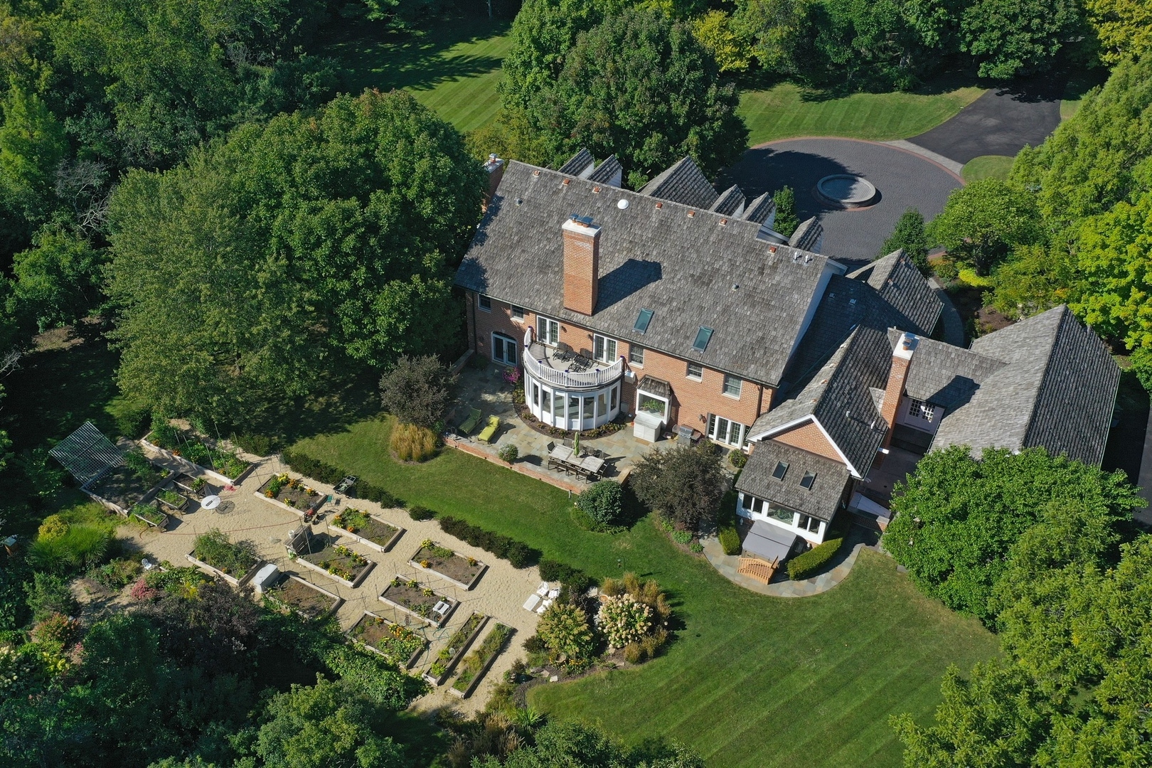 475 W DEERPATH Road