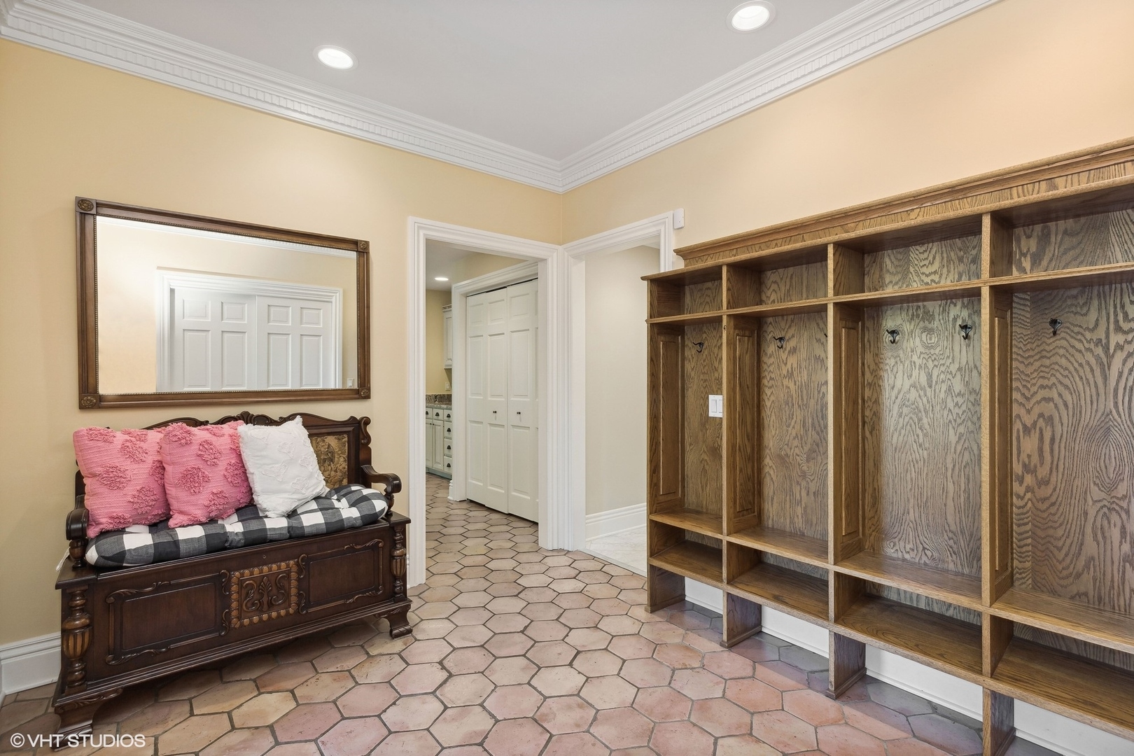 475 W DEERPATH Road