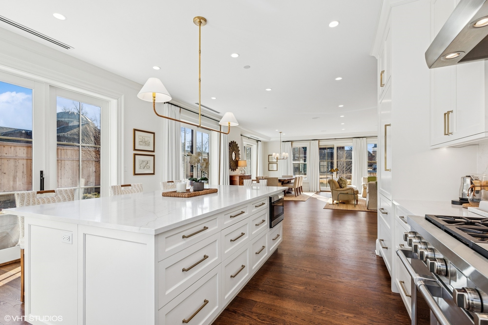 120 E Scranton Avenue Unit: 202