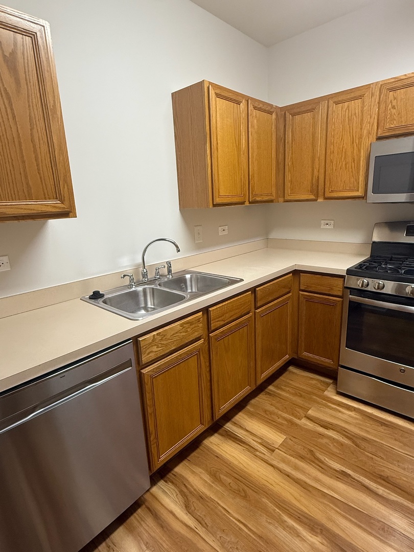 3317 Stratford Court Unit: 1C