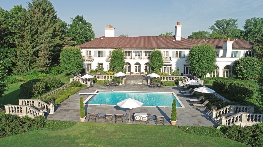 700 Crab Tree Farm Lane