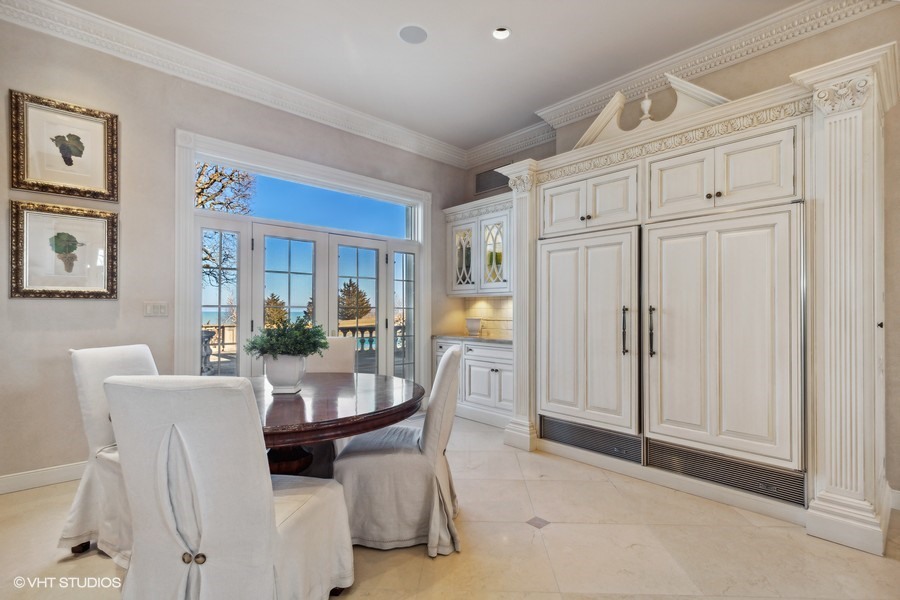700 Crab Tree Farm Lane