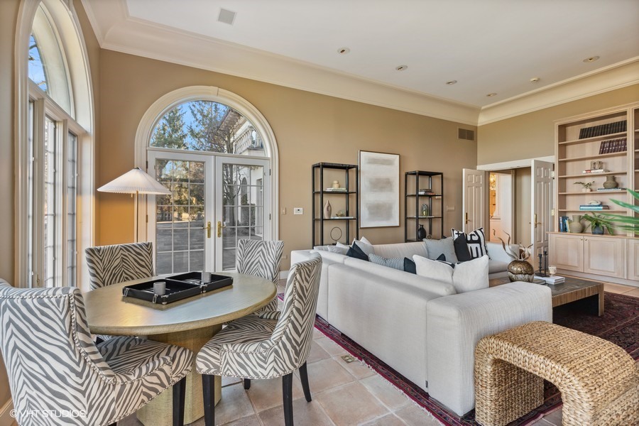 700 Crab Tree Farm Lane