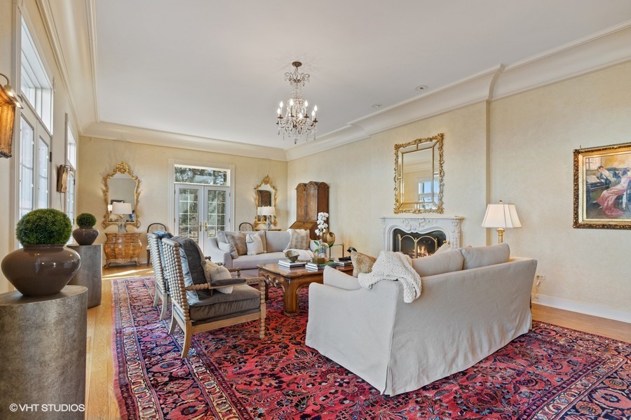 700 Crab Tree Farm Lane