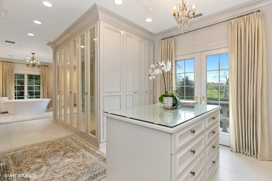 700 Crab Tree Farm Lane