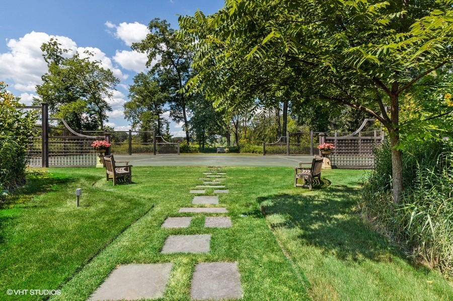 700 Crab Tree Farm Lane