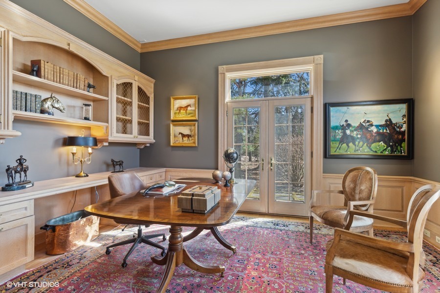700 Crab Tree Farm Lane
