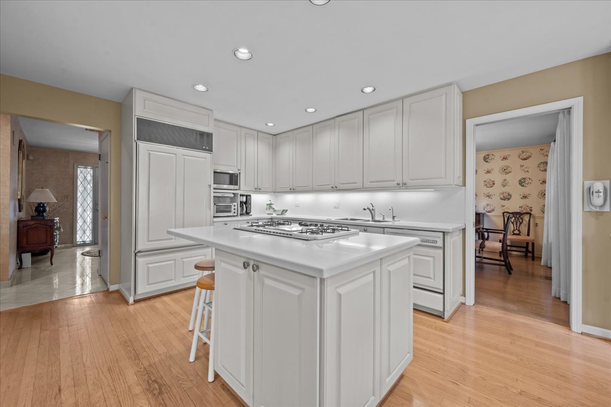 1412 Elizabeth Lane