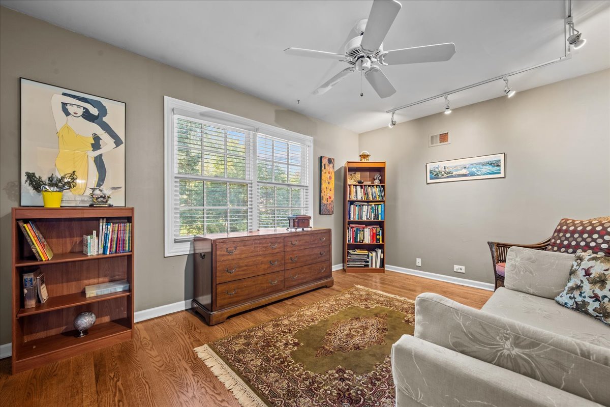1412 Elizabeth Lane