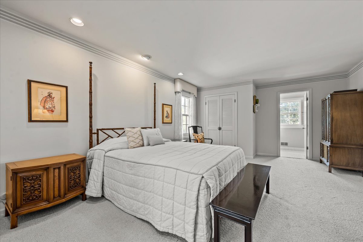 1412 Elizabeth Lane