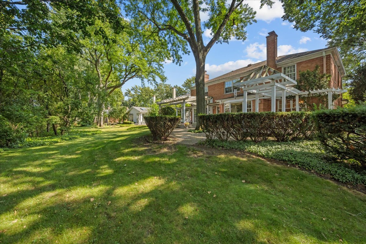 1412 Elizabeth Lane