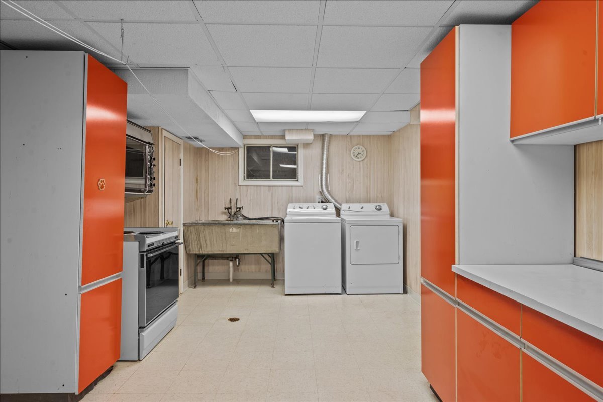 1412 Elizabeth Lane