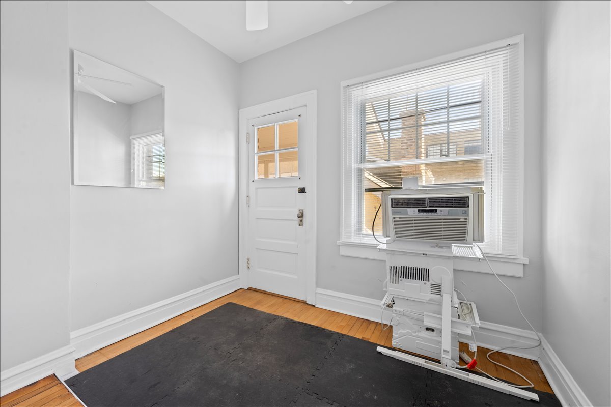 911 Green Bay Road Unit: 2S