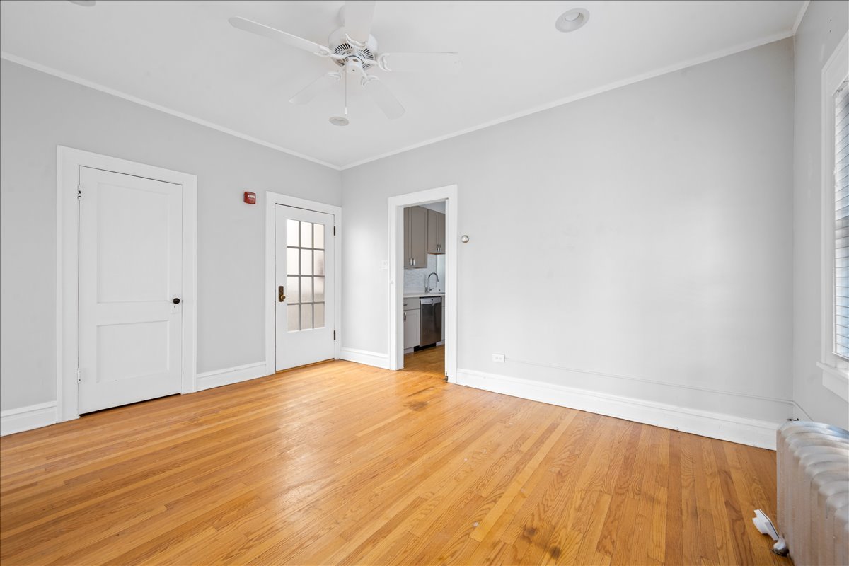 911 Green Bay Road Unit: 2S