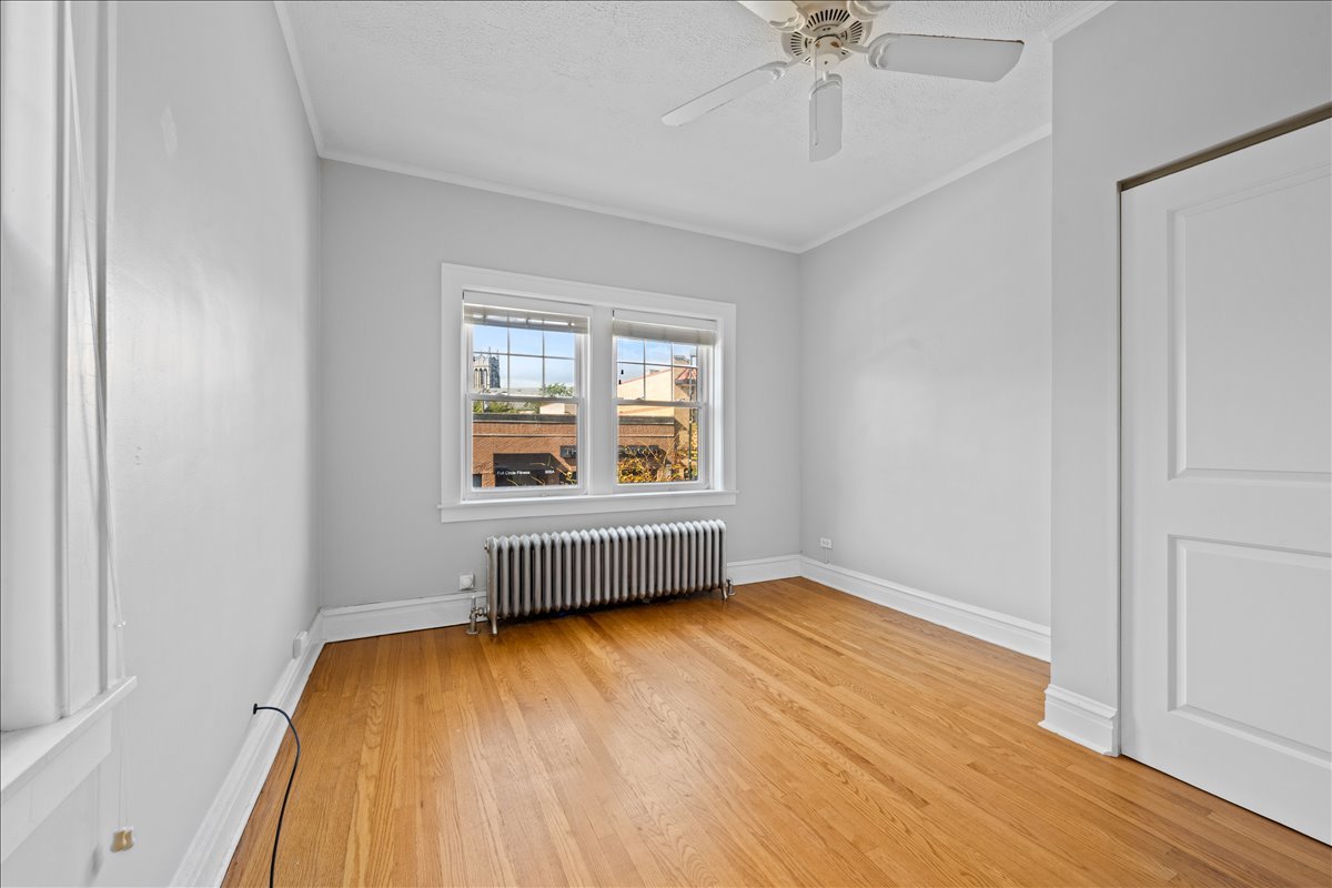 911 Green Bay Road Unit: 2S