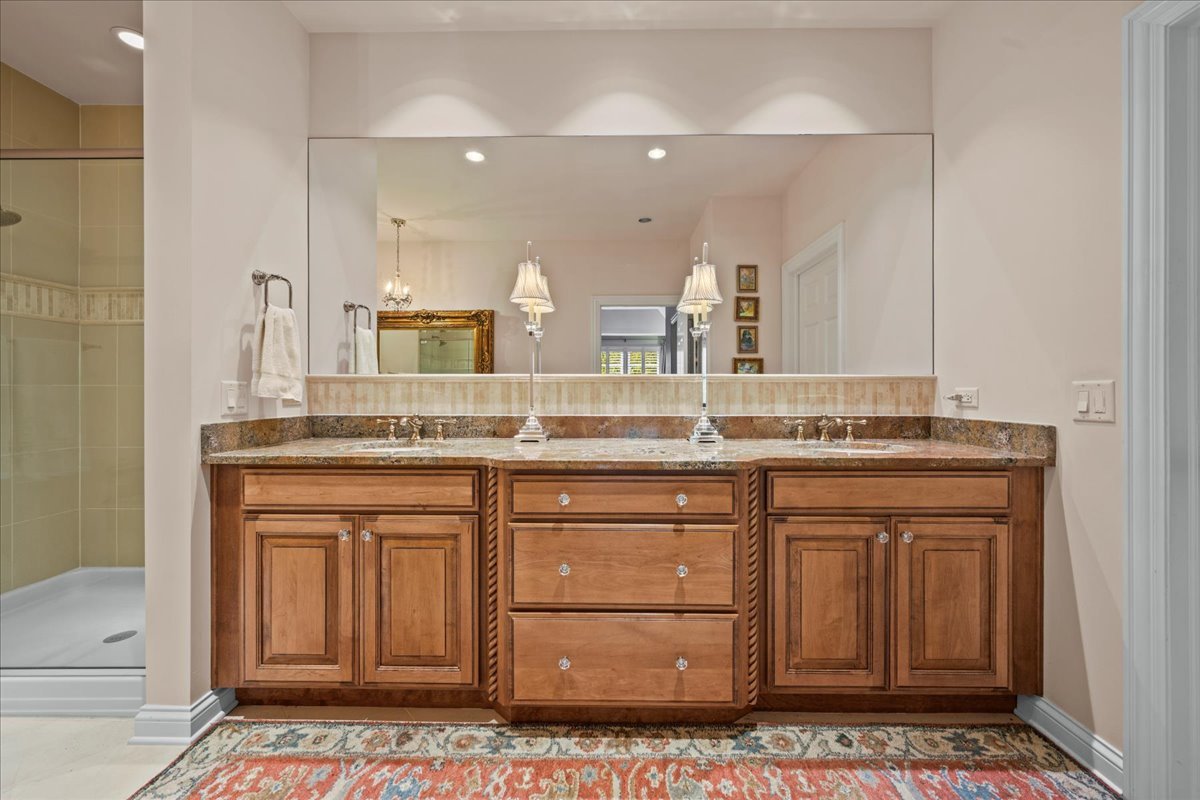 195 S Bradford Court