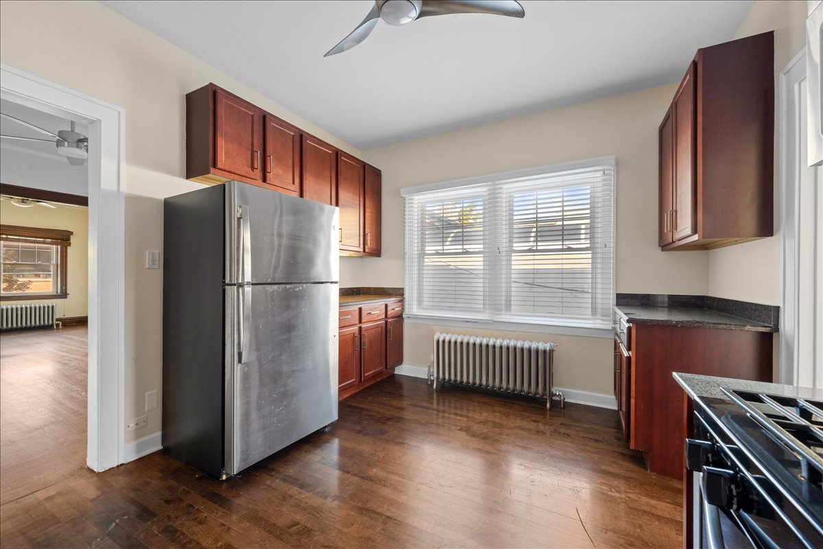 913 Green Bay Road Unit: 2N