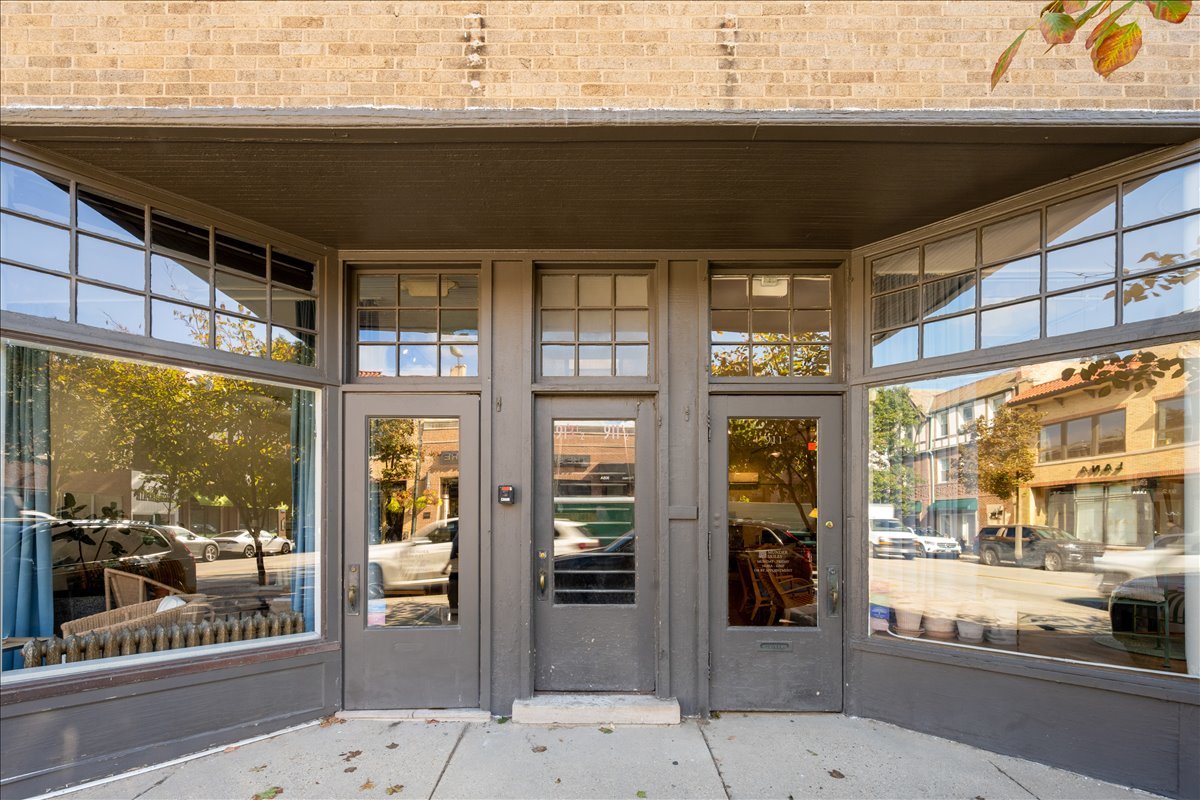 913 Green Bay Road Unit: 2N