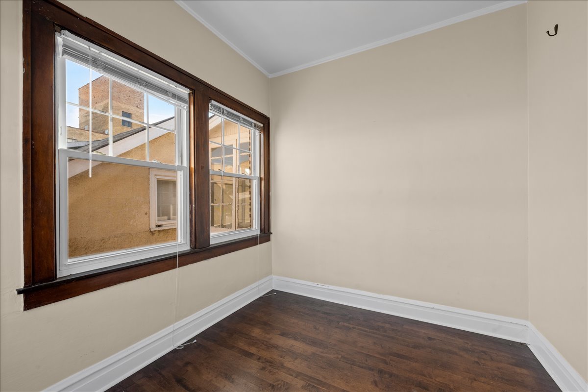 913 Green Bay Road Unit: 2N