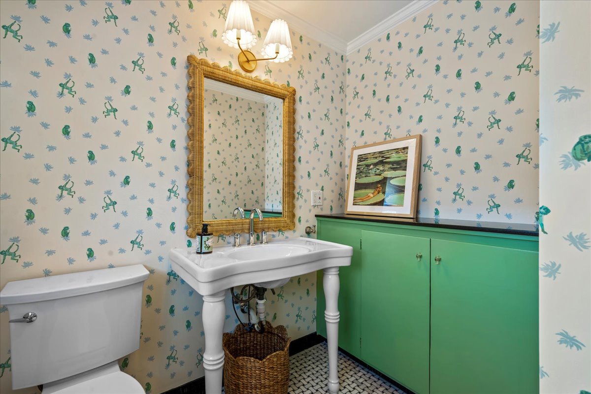 1489 N Sheridan Road