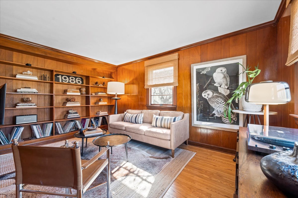 1489 N Sheridan Road