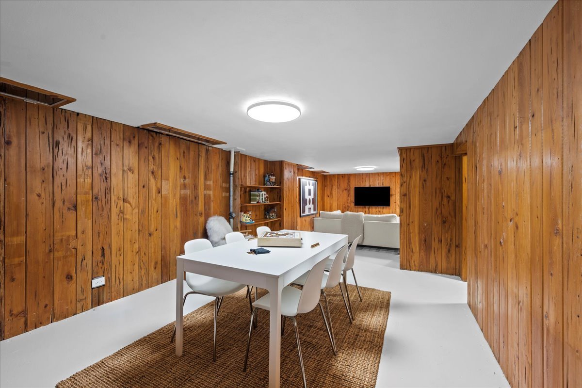 1489 N Sheridan Road