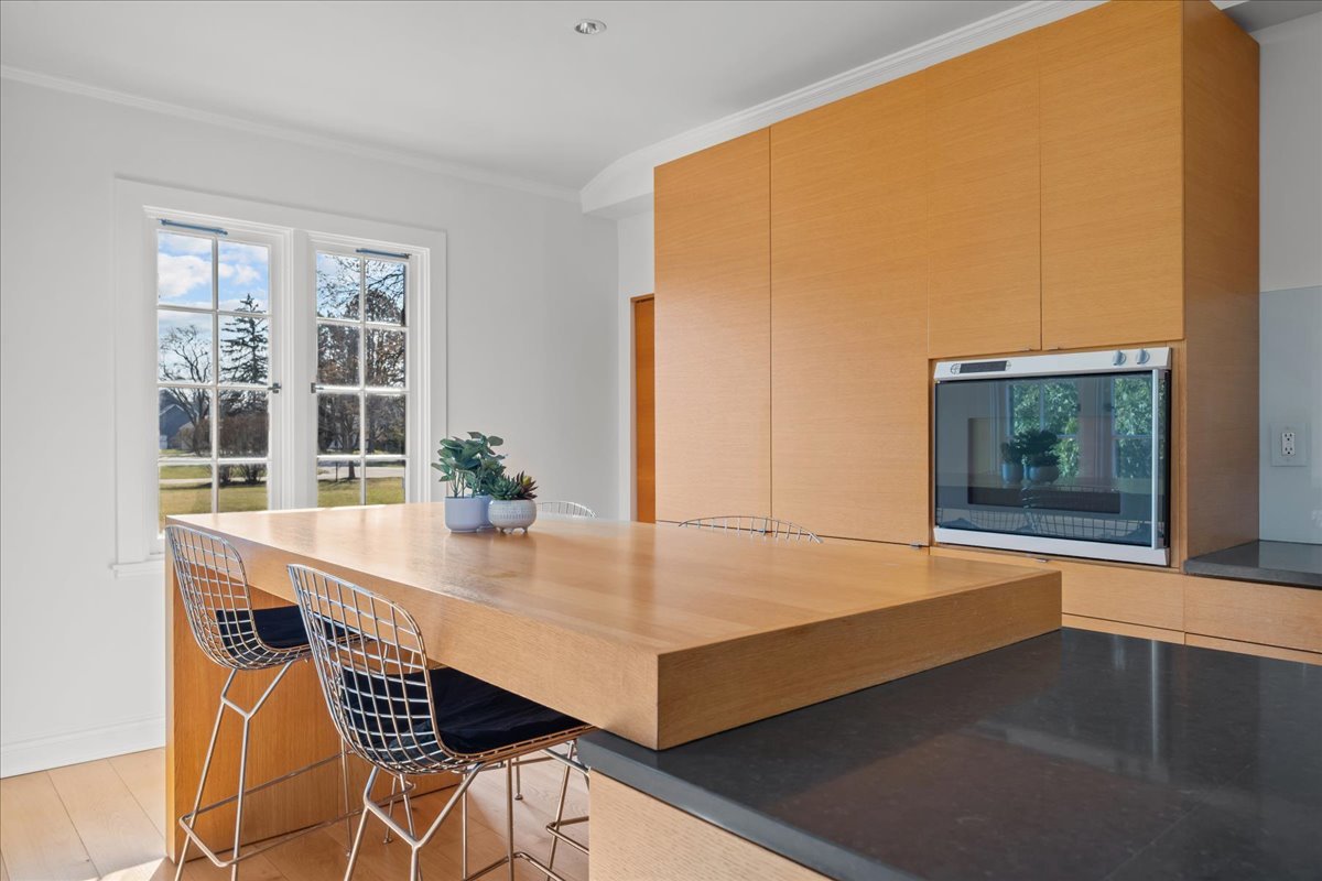 561 Hathaway Circle