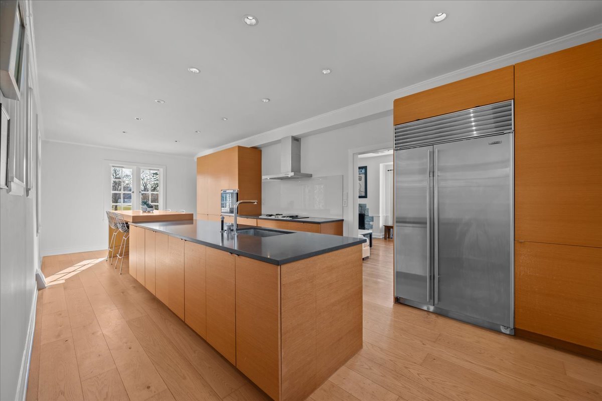 561 Hathaway Circle