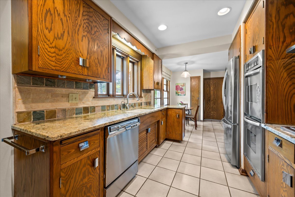 1060 Oak Knoll Drive