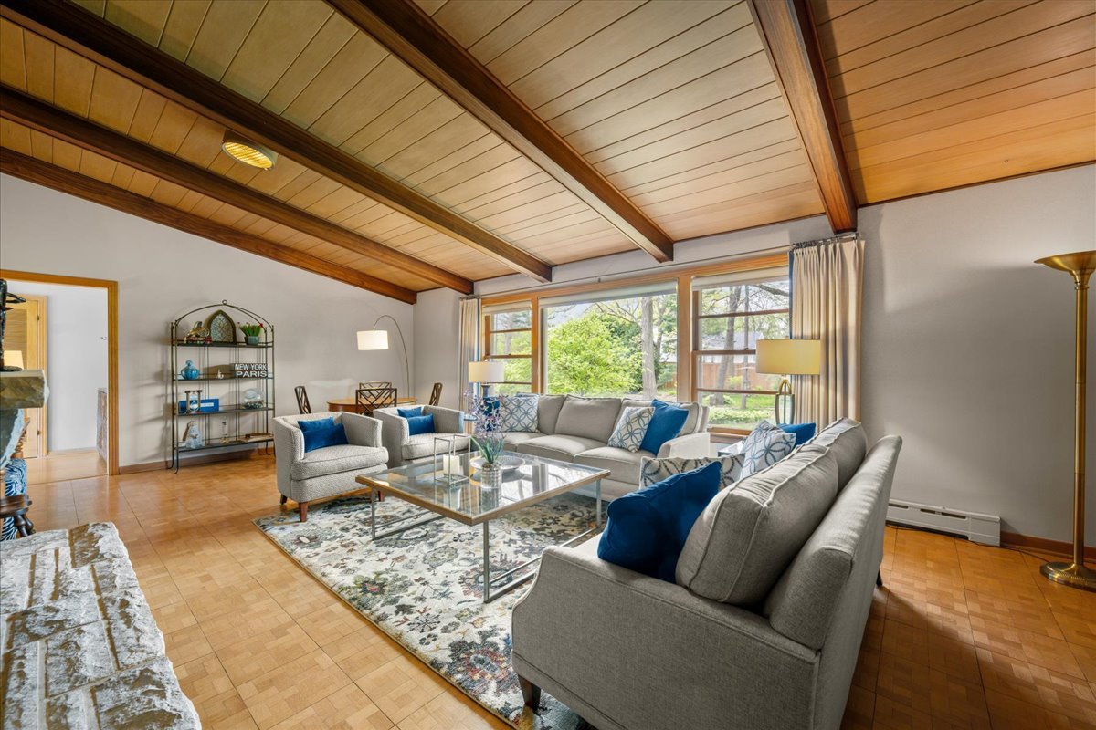 1060 Oak Knoll Drive