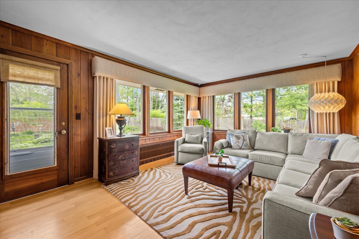 1060 Oak Knoll Drive