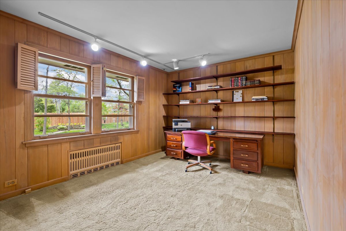 1060 Oak Knoll Drive