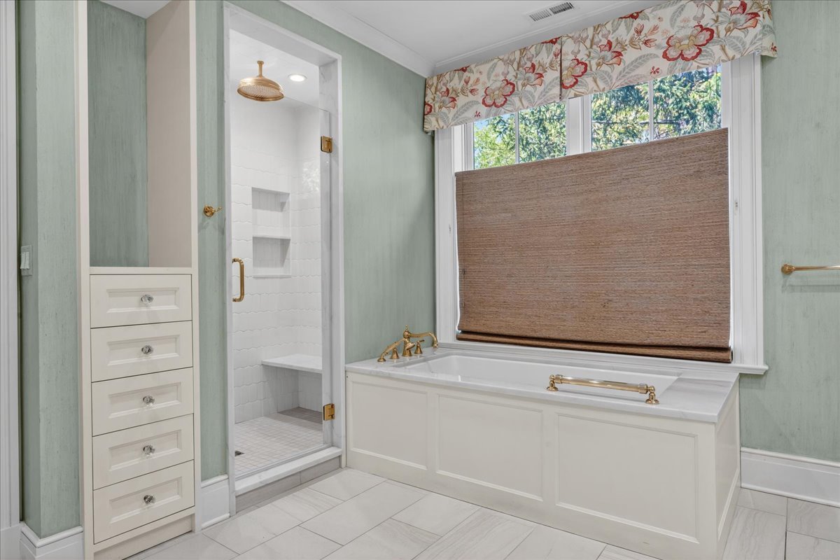 727 N McKinley Road Unit: 100