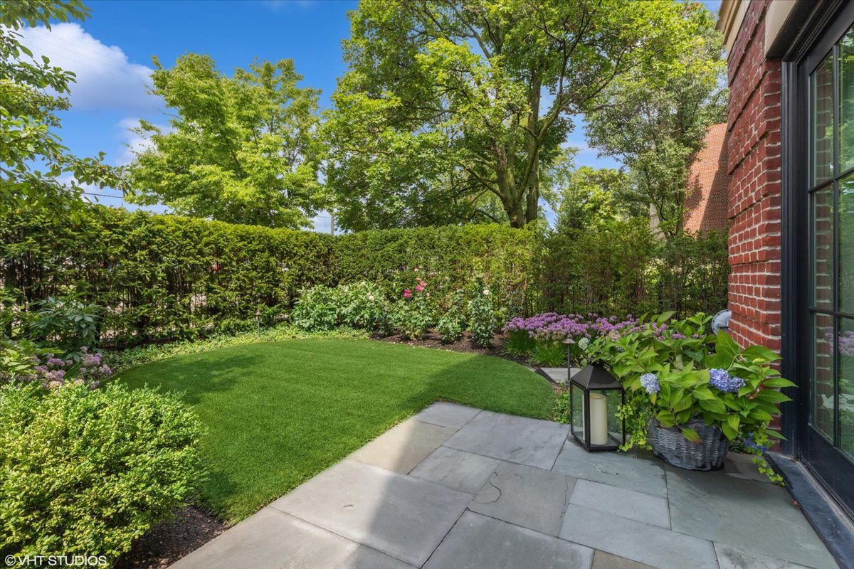 727 N McKinley Road Unit: 100