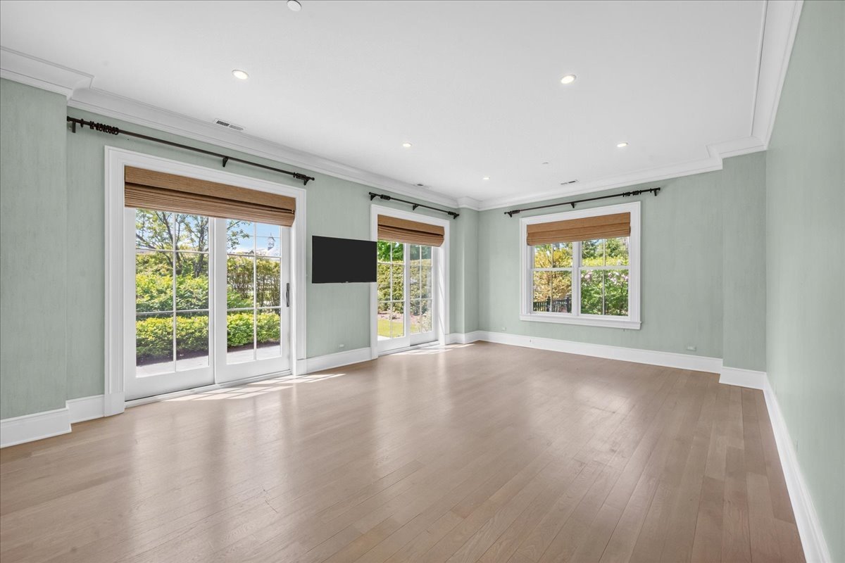 727 N McKinley Road Unit: 100
