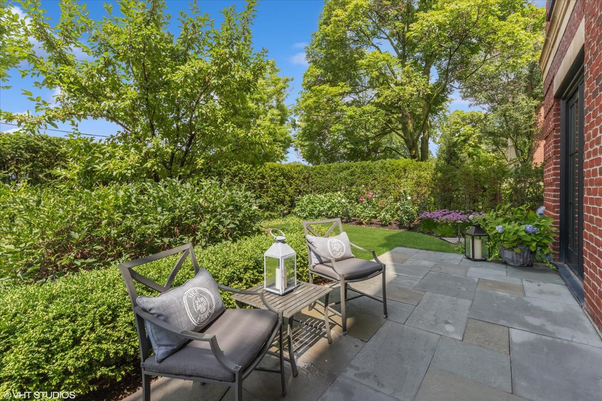 727 N McKinley Road Unit: 100