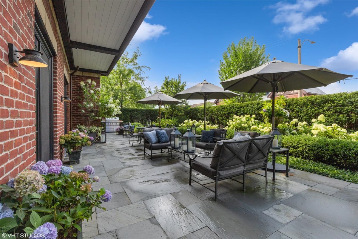 727 N McKinley Road Unit: 100