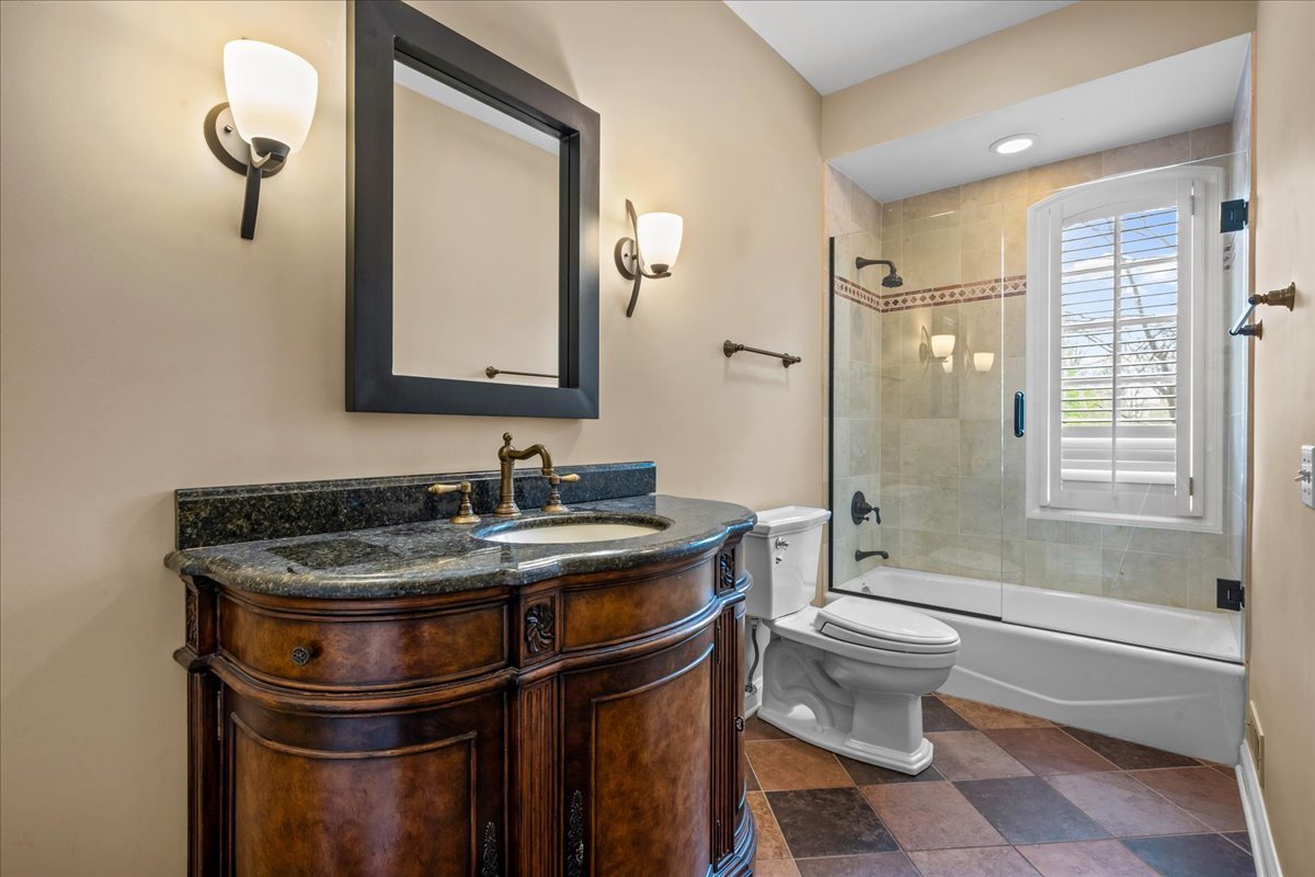 1310 LONGMEADOW Lane