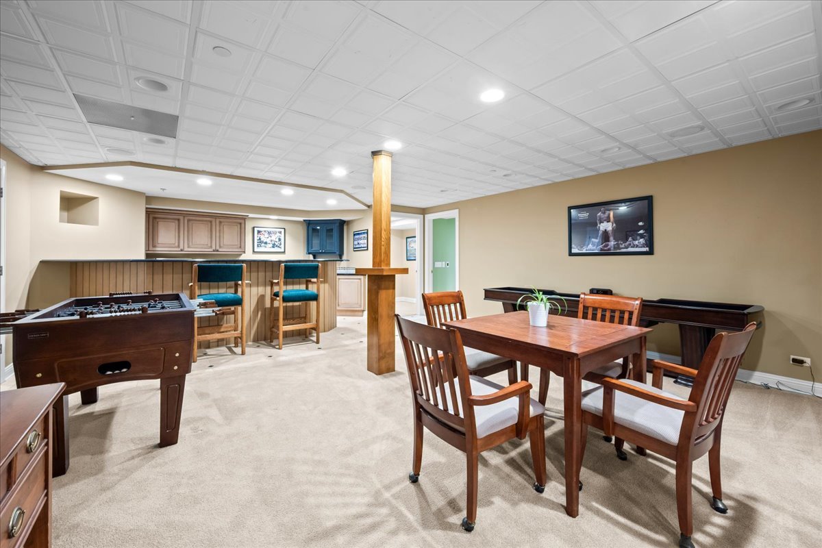 1310 LONGMEADOW Lane