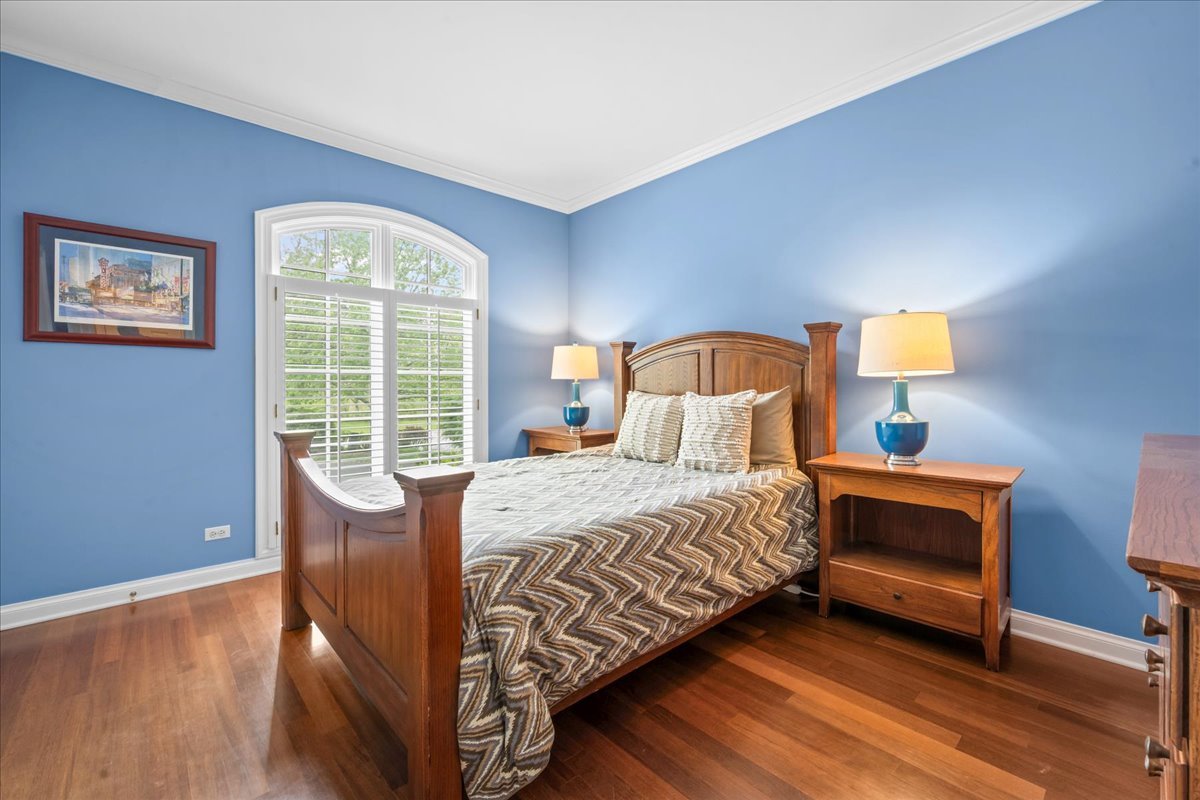 1310 LONGMEADOW Lane