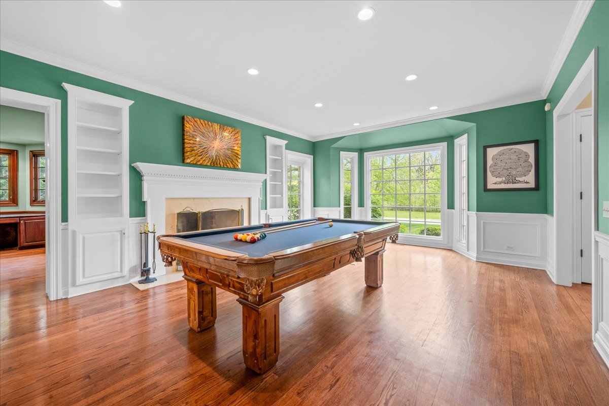 1310 LONGMEADOW Lane