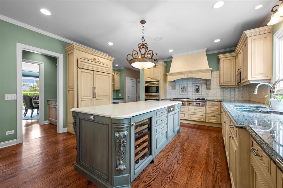 1310 LONGMEADOW Lane