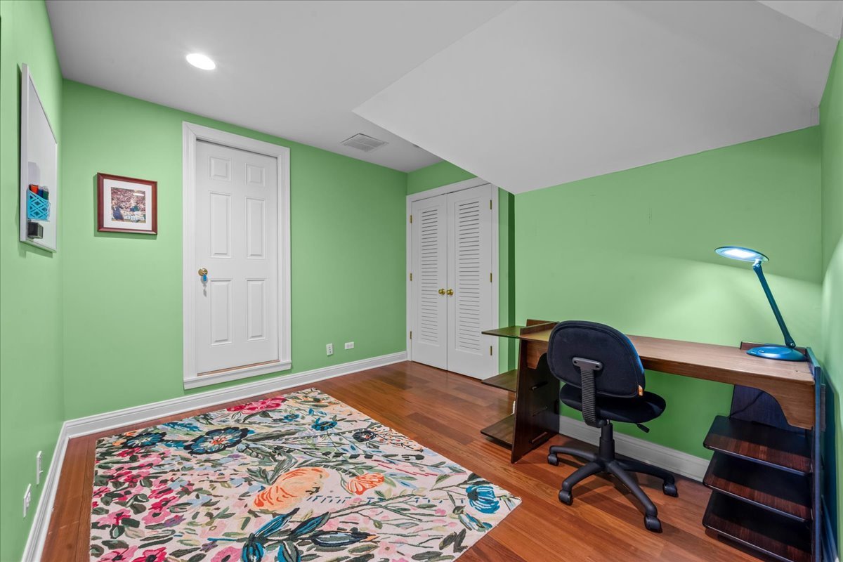 1310 LONGMEADOW Lane