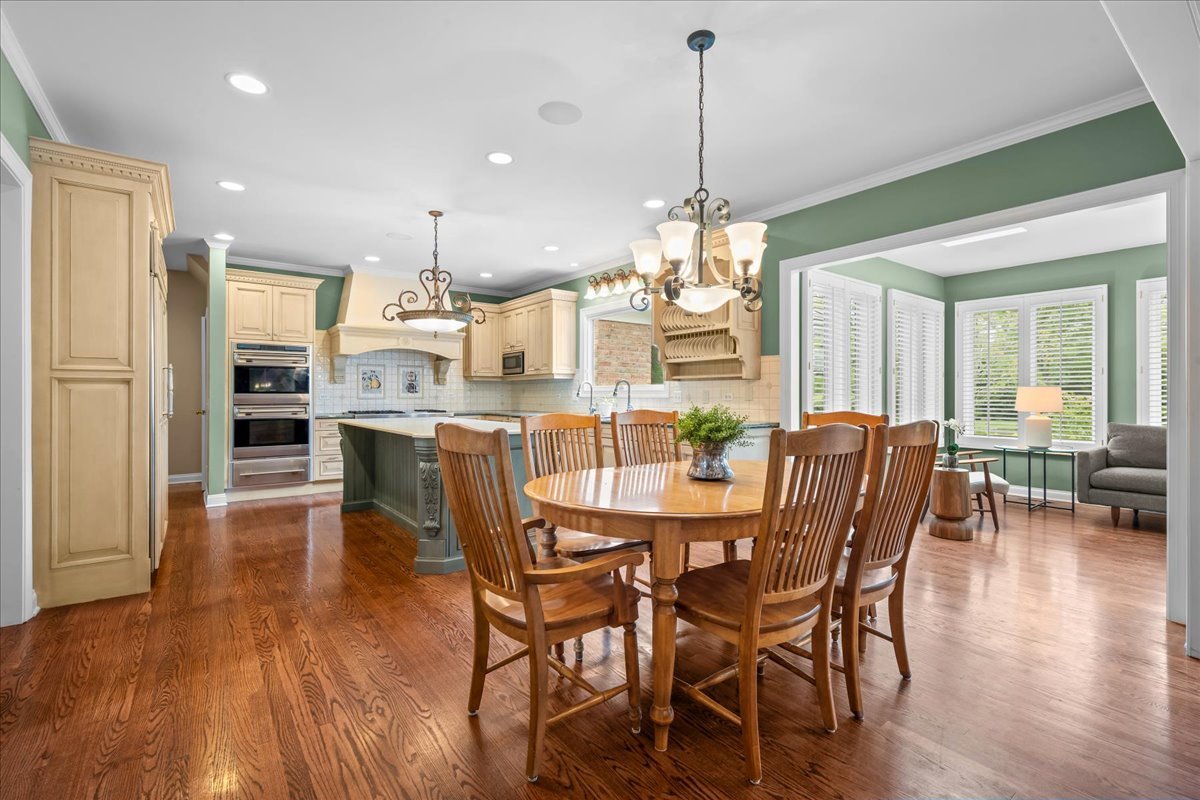 1310 LONGMEADOW Lane