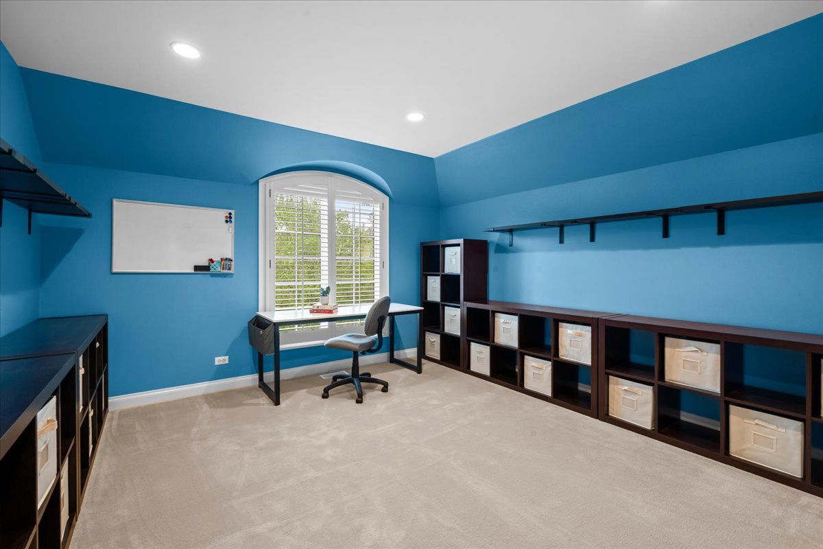 1310 LONGMEADOW Lane