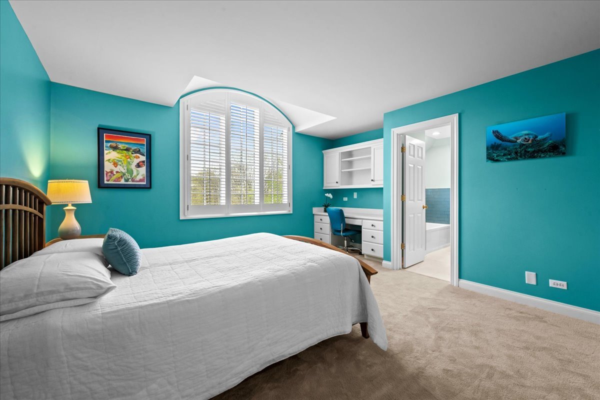 1310 LONGMEADOW Lane