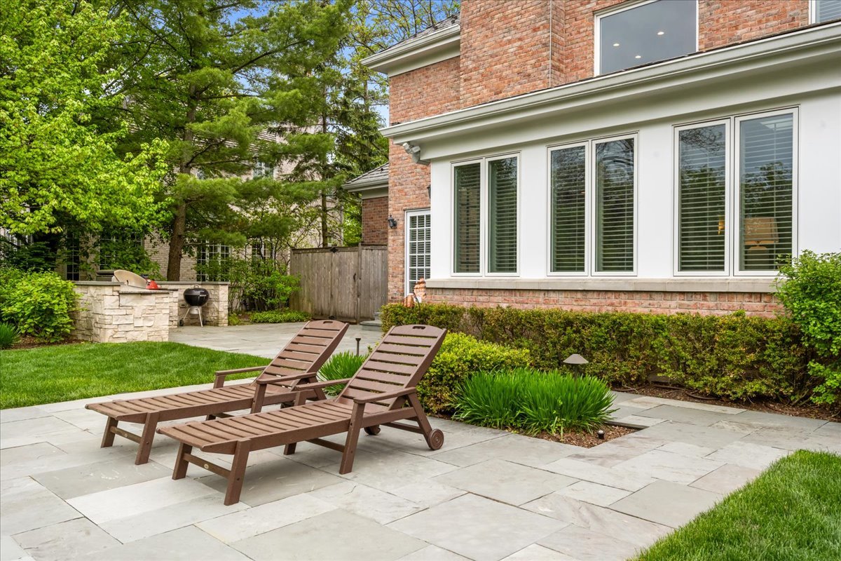 1310 LONGMEADOW Lane